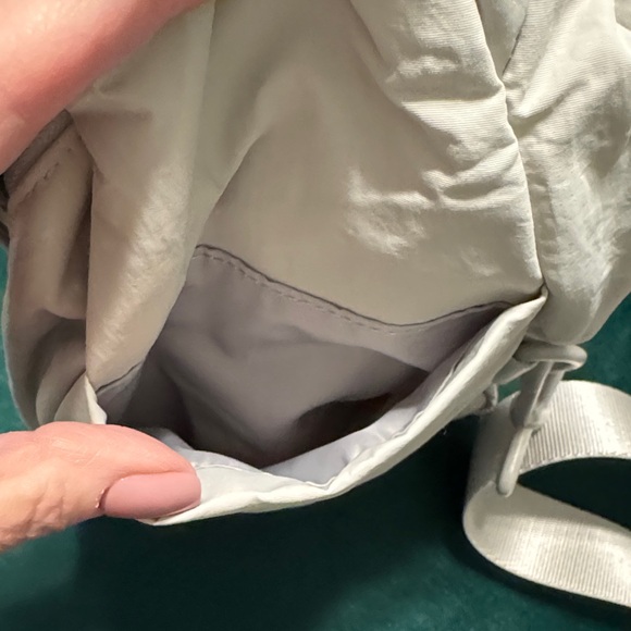 Cream Belt Bag Unisex NWT - Picture 4 of 5